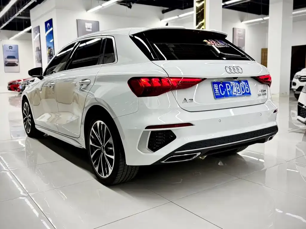 Audi A3 2023 из CN, фото 4