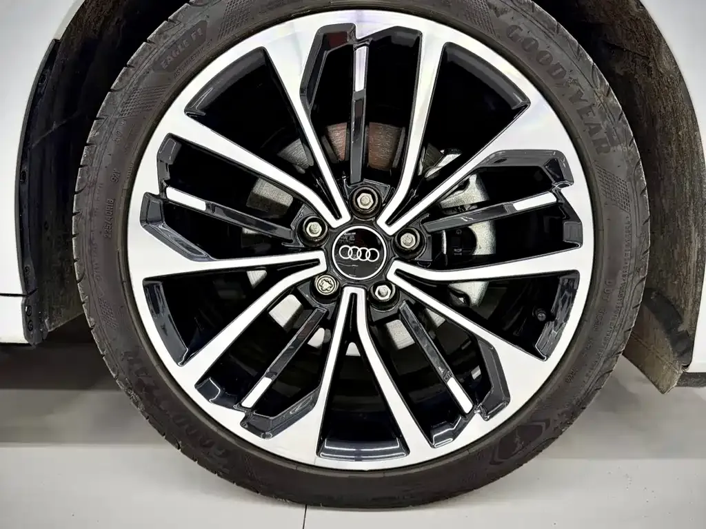 Audi A3 2023 из CN, фото 9