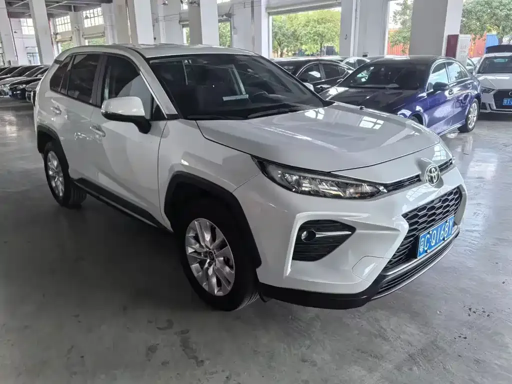 Toyota Wildlander 2023 из CN, фото 3