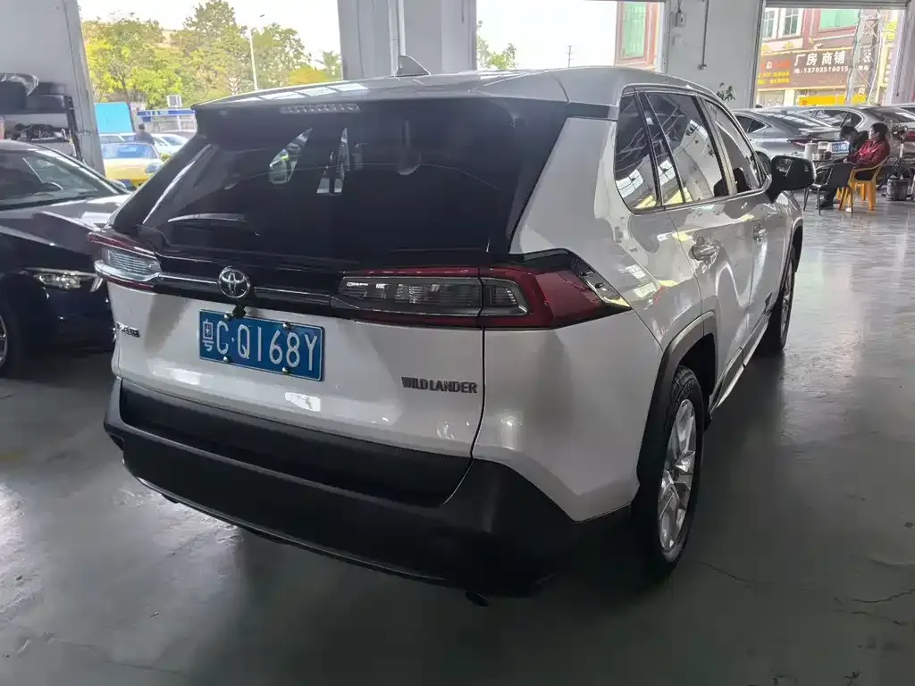 Toyota Wildlander 2023 из CN, фото 4