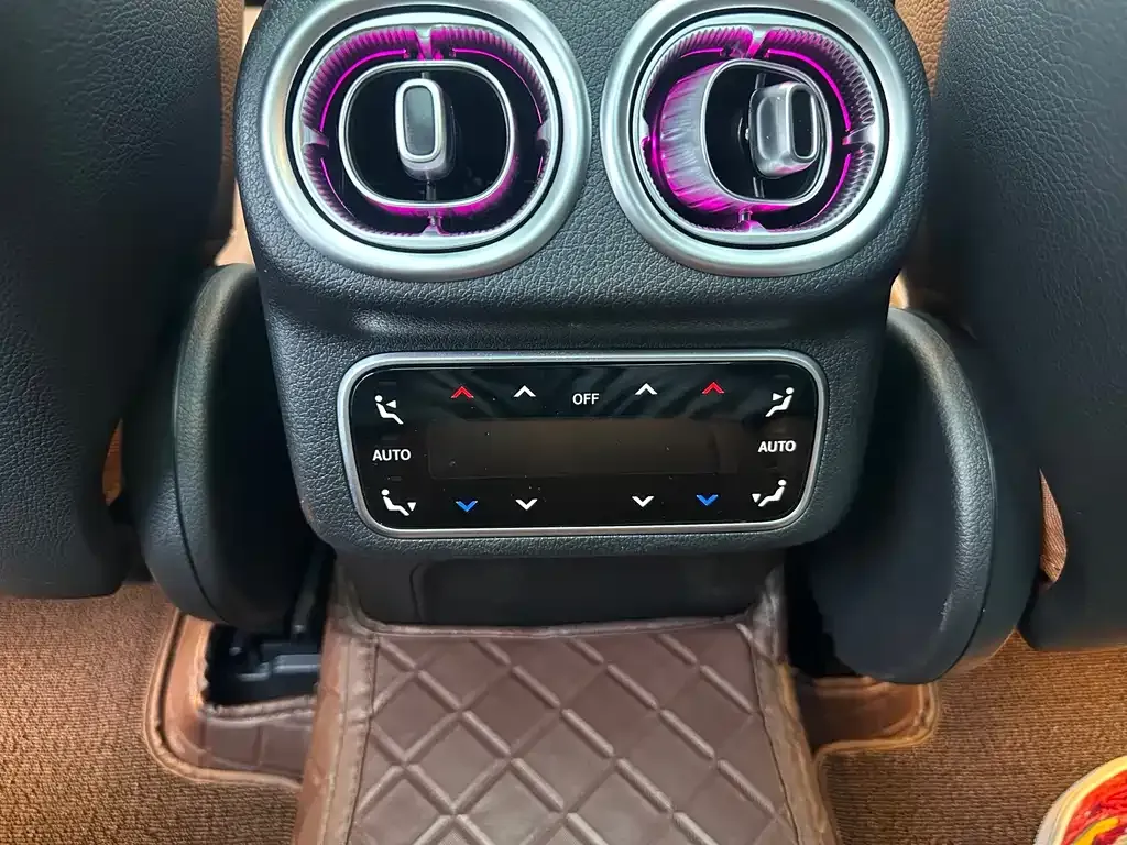 Mercedes-Benz GLC 2023 из CN, фото 8