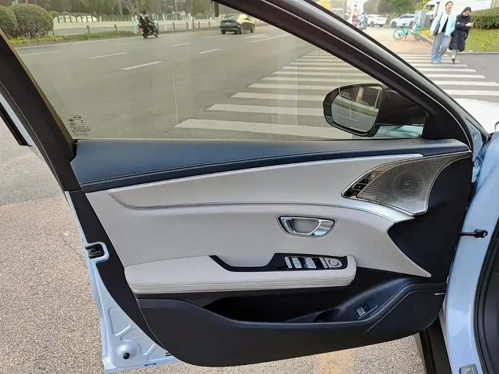 BYD Han 2024 из CN, фото 6