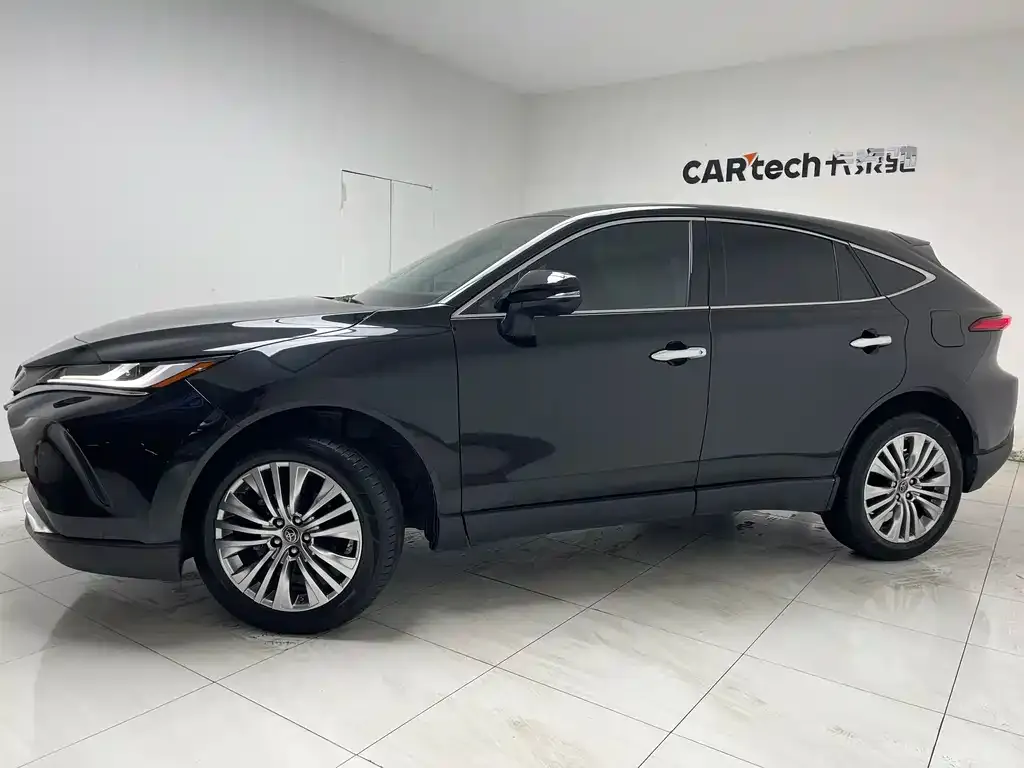 Toyota Harrier 2023 из CN, фото 8
