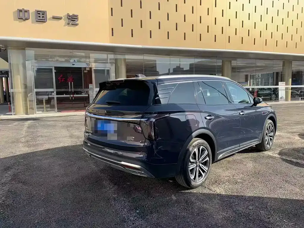 Hongqi HS7 2023 из CN, фото 2