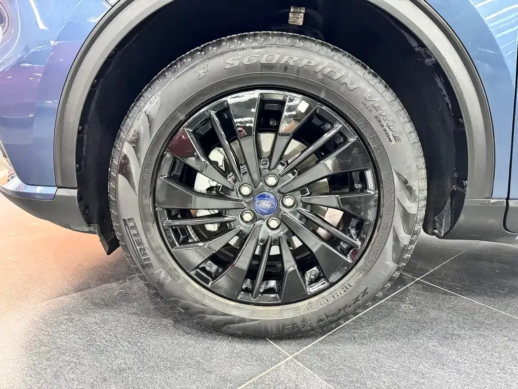 Ford Escape 2024 из CN, фото 10
