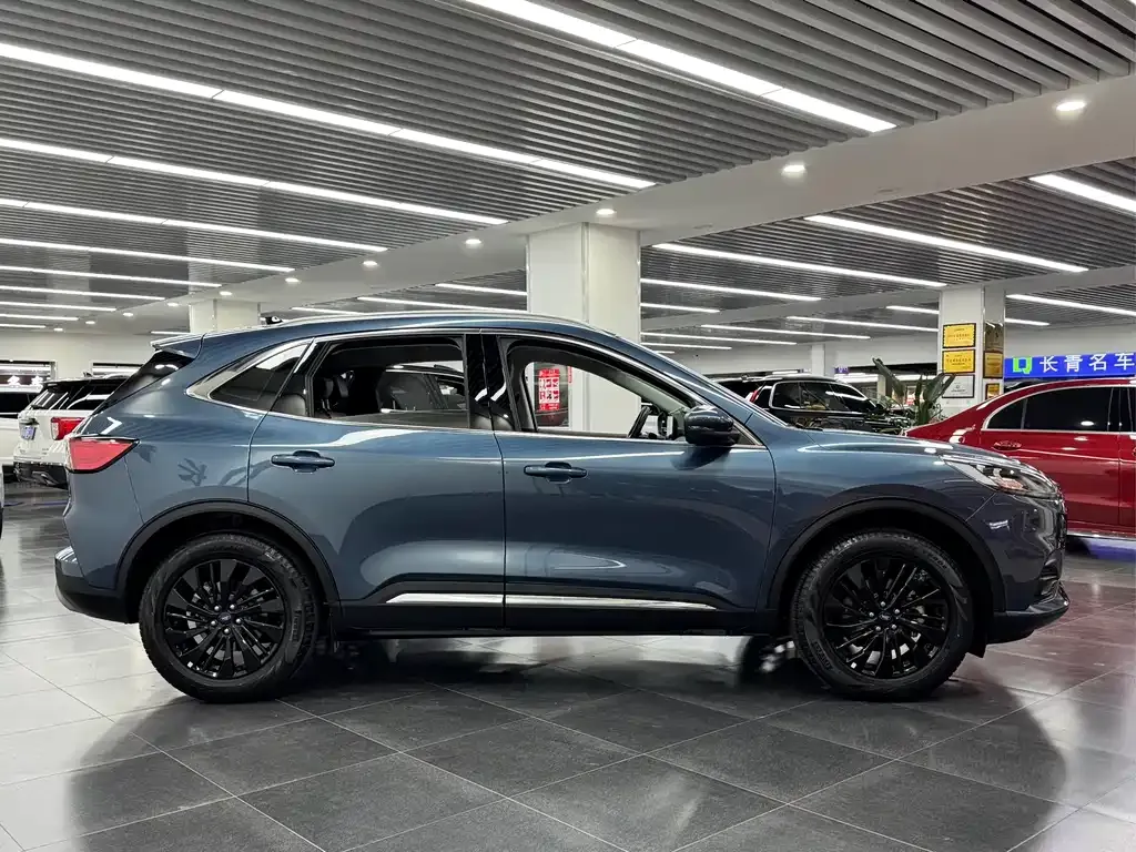 Ford Escape 2024 из CN, фото 3