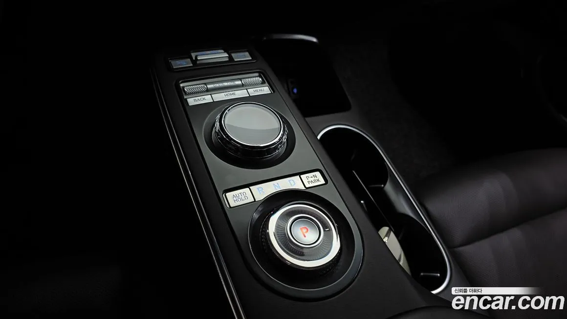 Genesis GV70 — фото 9