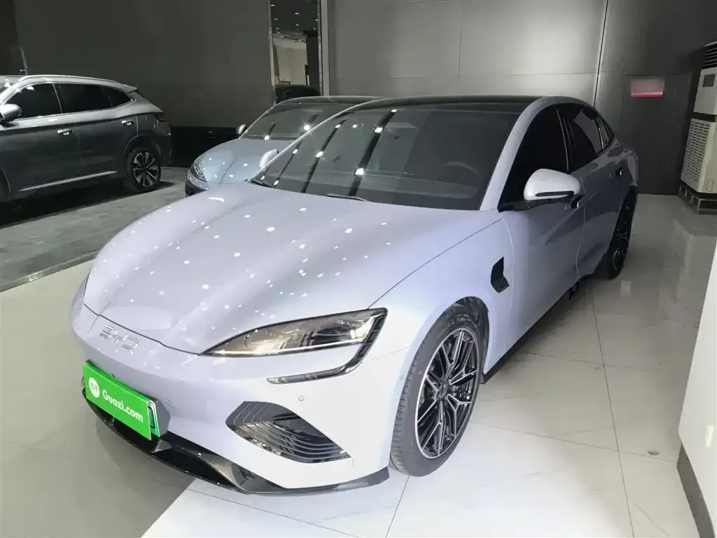 BYD Seal — фото 1