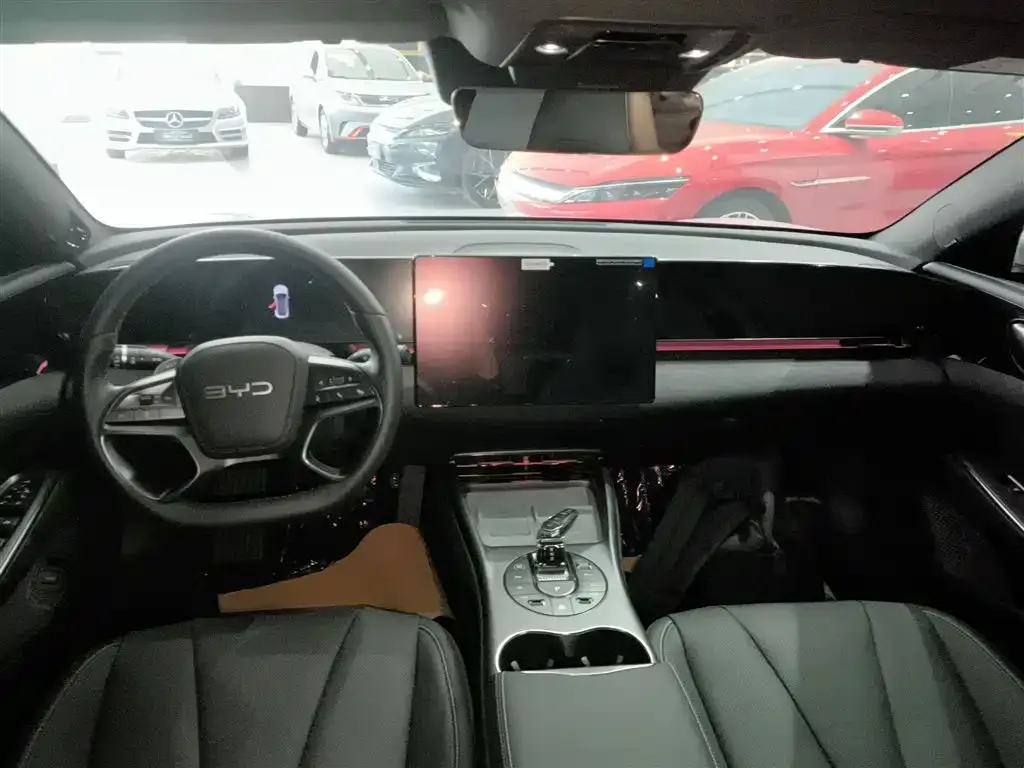 BYD Seal — фото 10