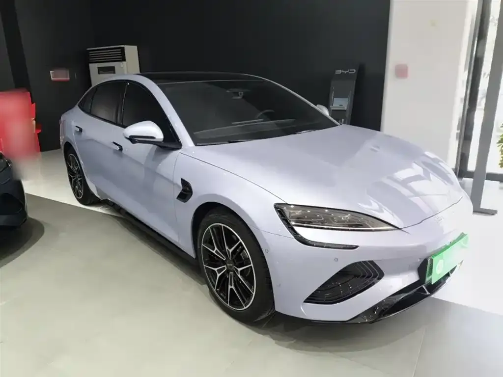 BYD Seal — фото 4