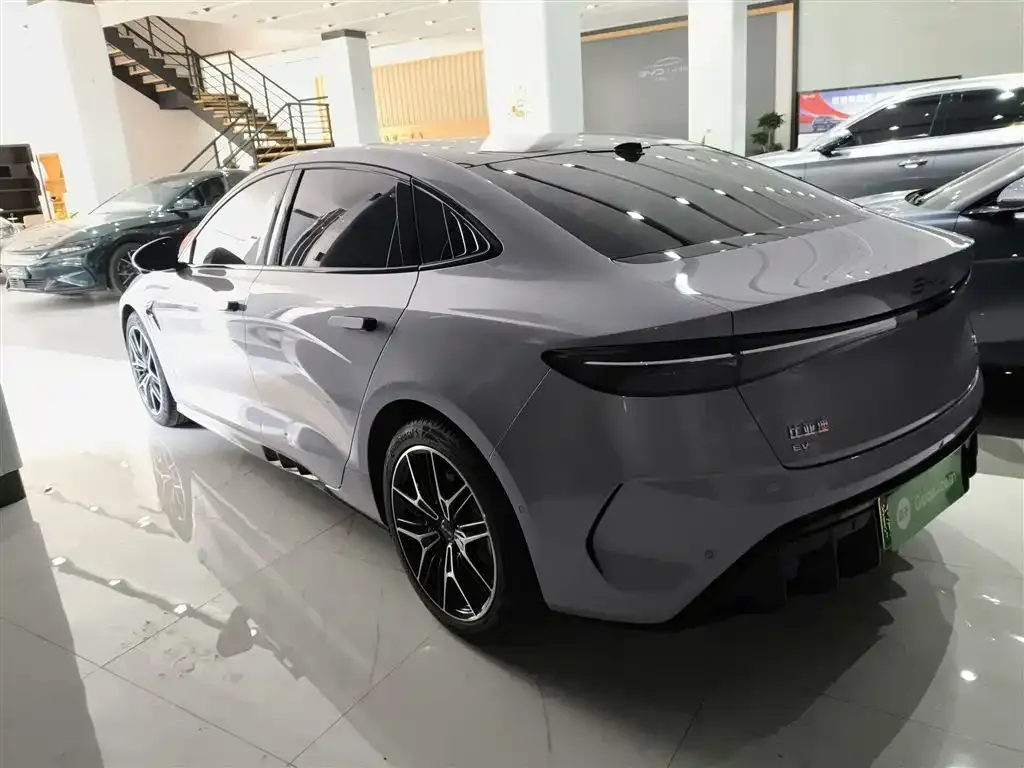 BYD Seal — фото 5