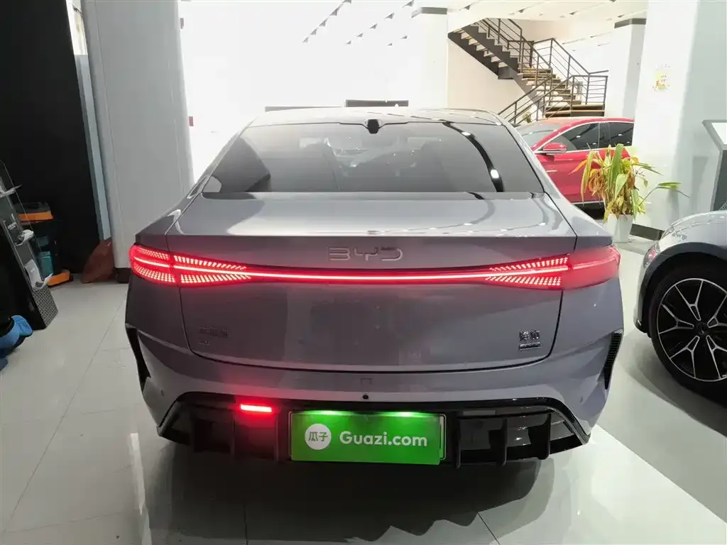 BYD Seal — фото 6