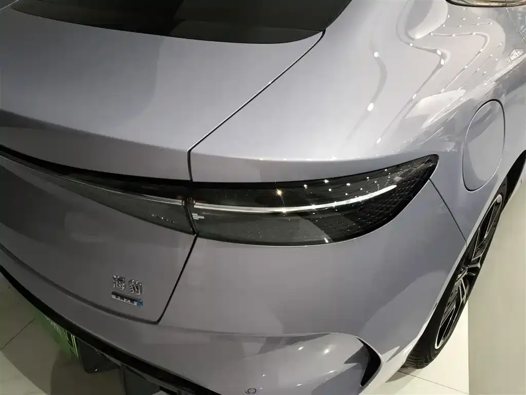 BYD Seal — фото 8