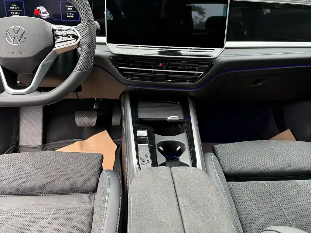 Volkswagen Passat 2024 из CN, фото 6