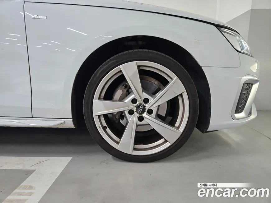 Audi A4 2022 из KR, фото 5