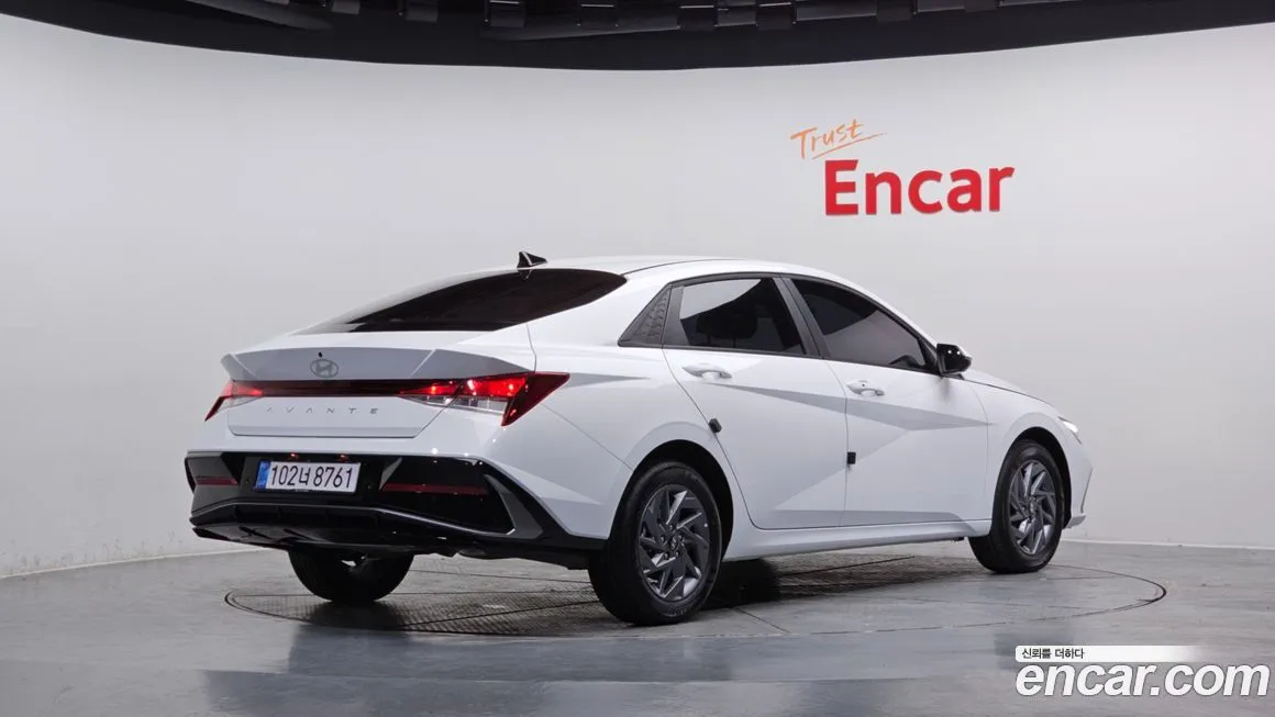 Hyundai AVANTE — фото 2