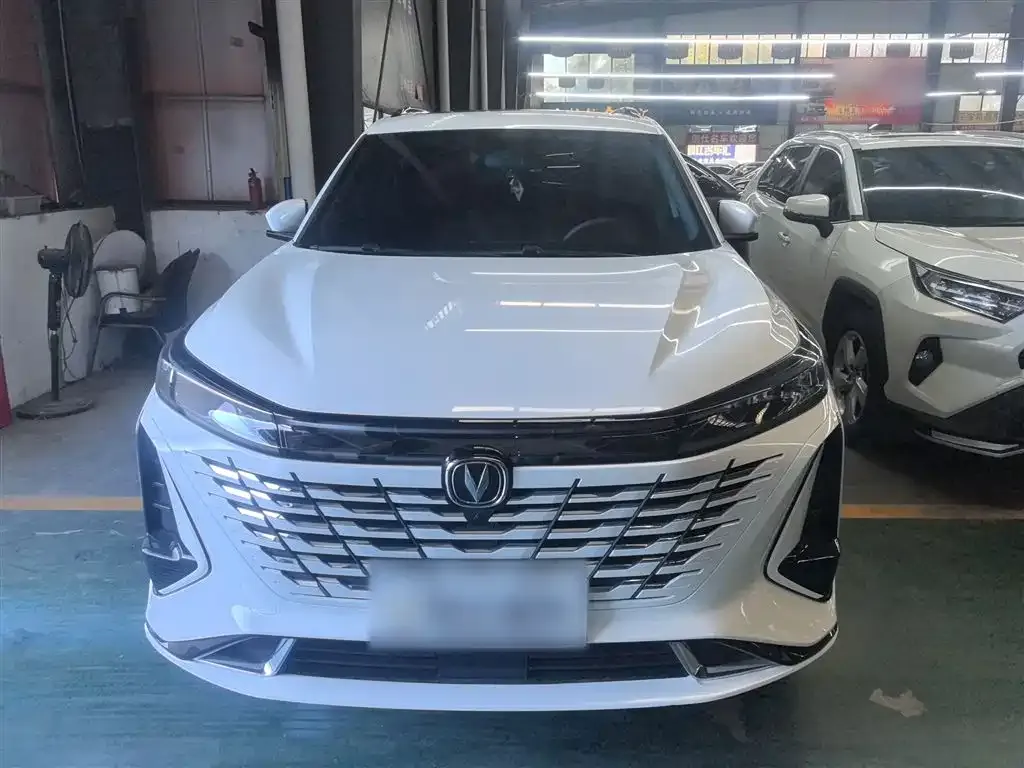 Changan CS75PLUS — фото 3