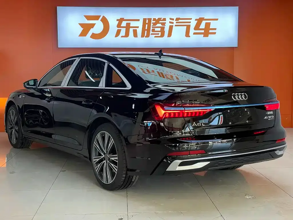 Audi A6L 2025 из CN, фото 8