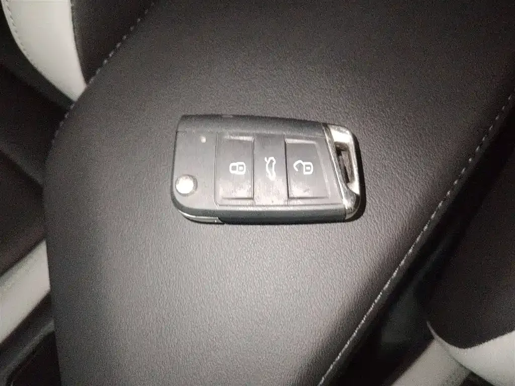 Volkswagen Bora 2021 из CN, фото 9