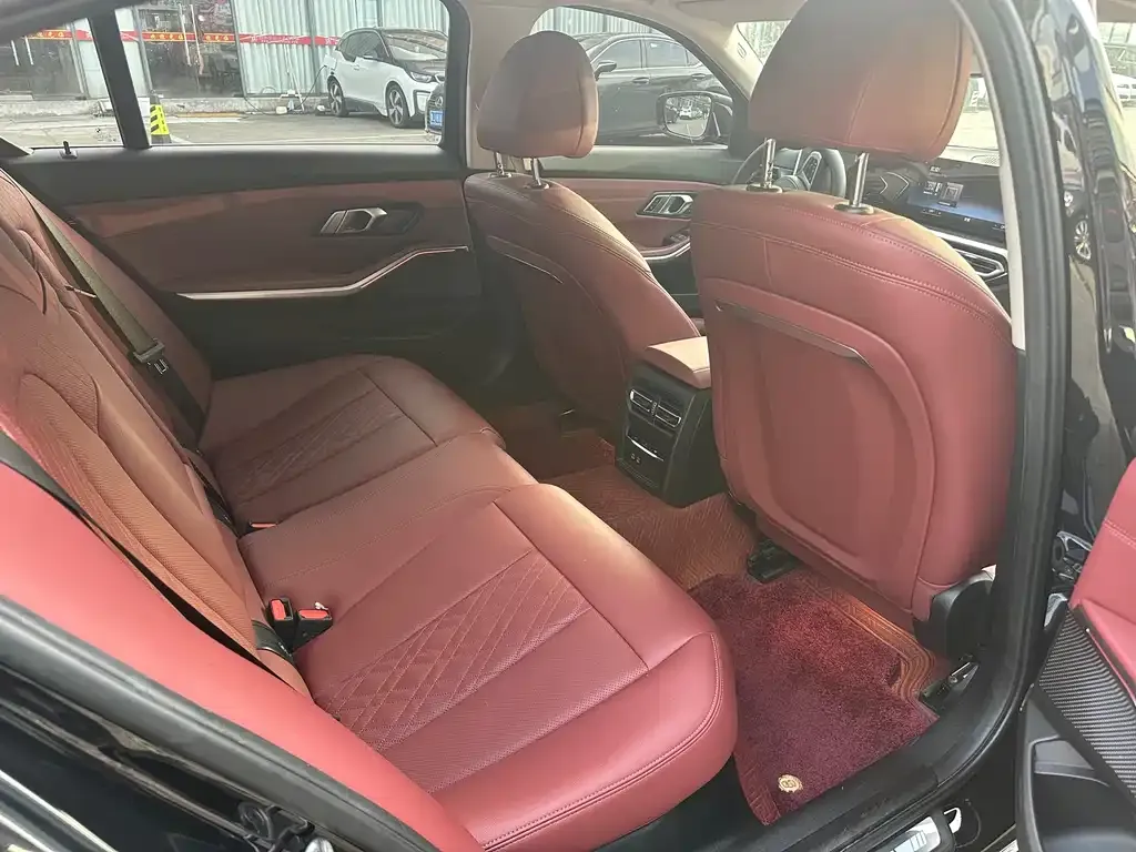 BMW 3 Series 2023 из CN, фото 6