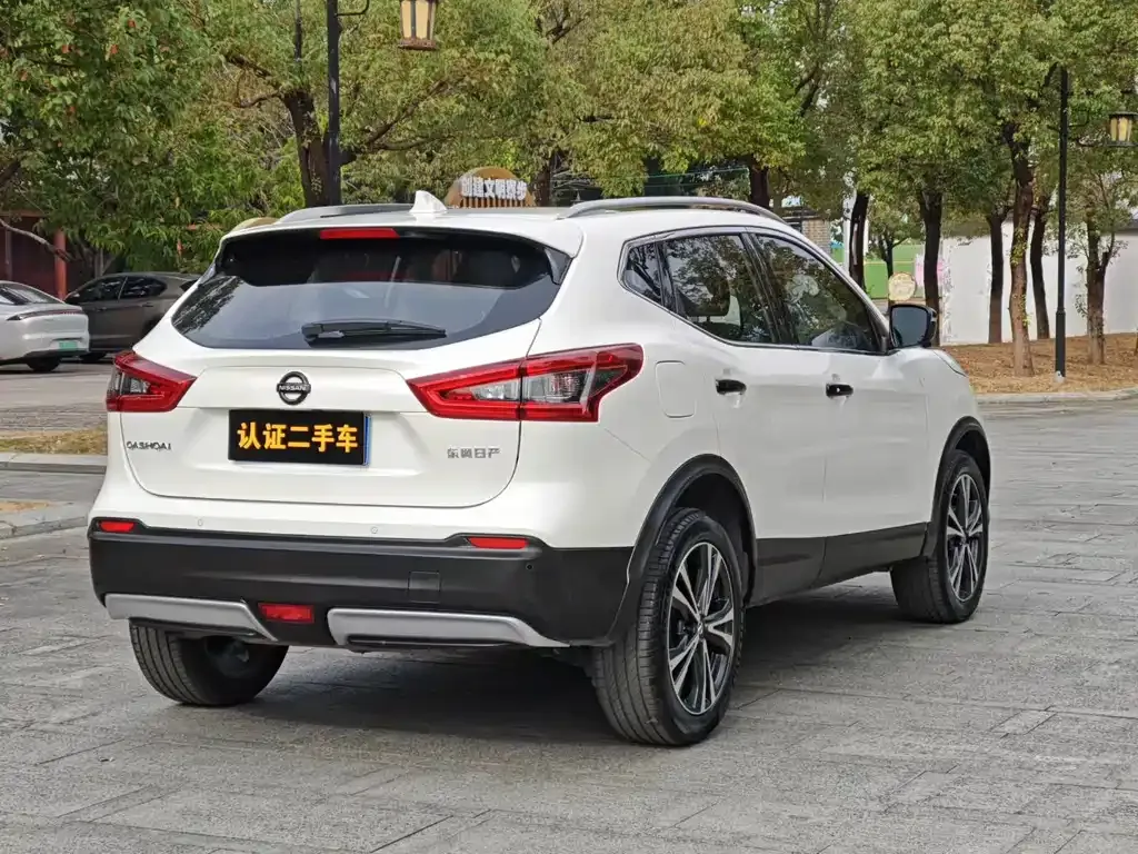 Nissan Qashqai — фото 4