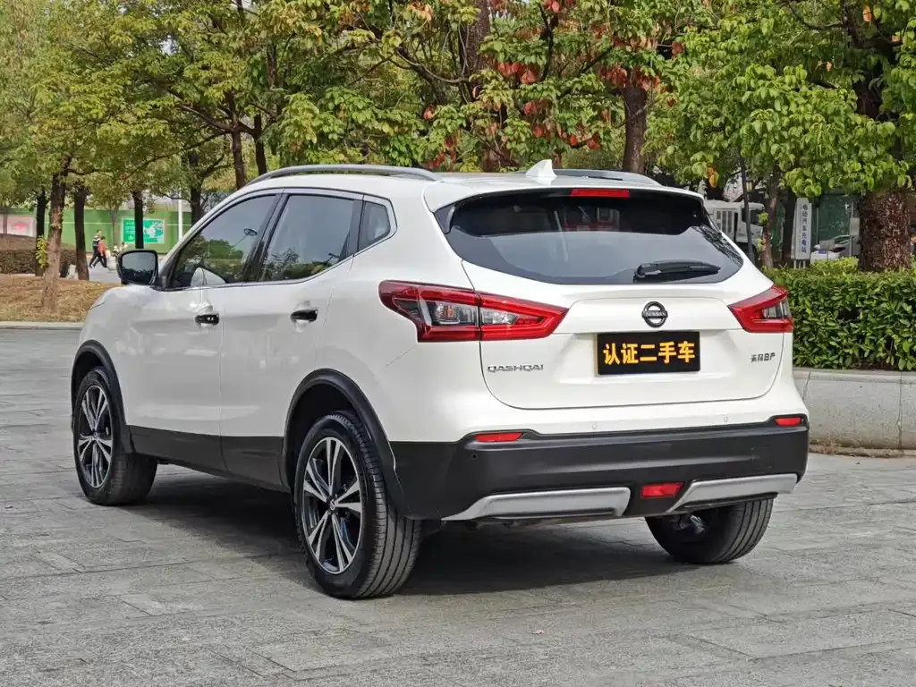 Nissan Qashqai — фото 6