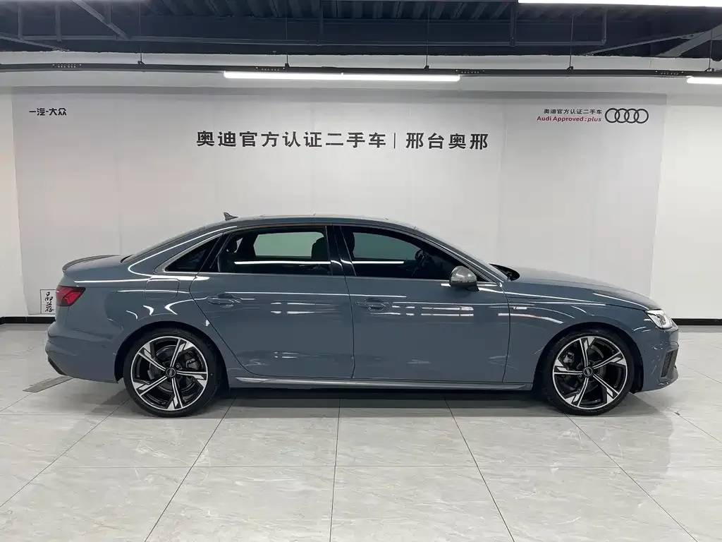 Audi A4L 2022 из CN, фото 3