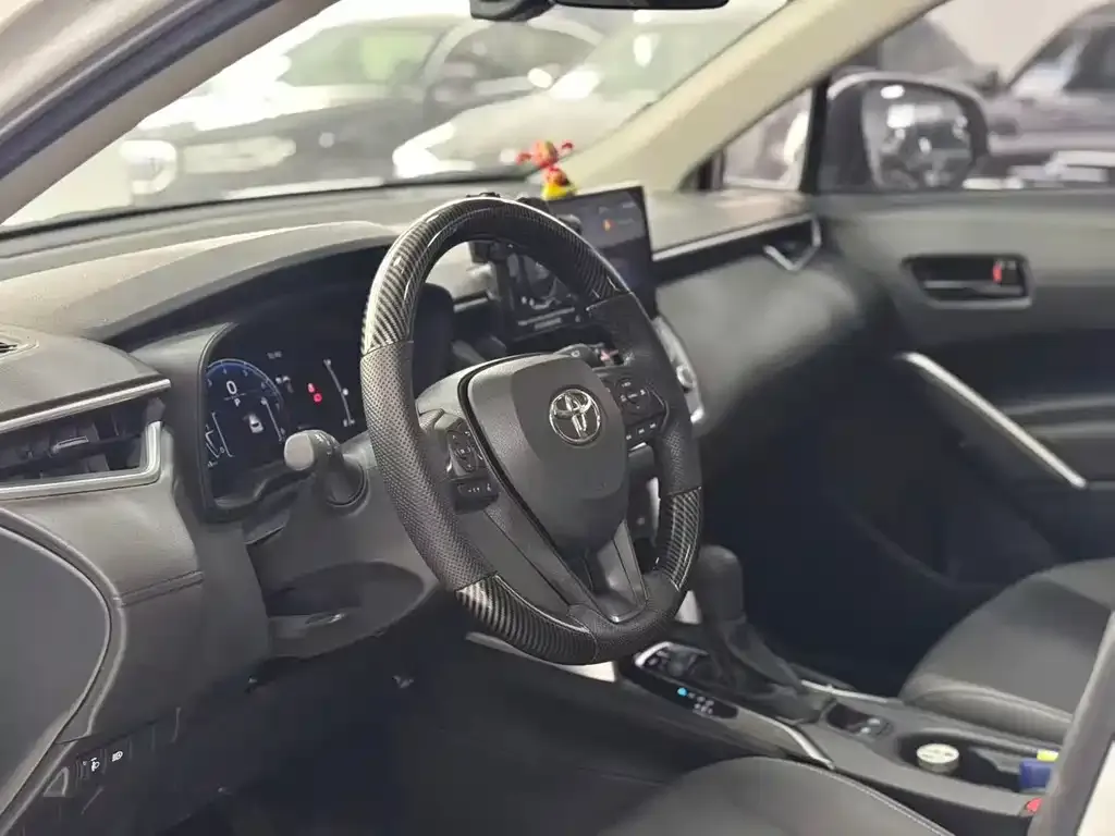 Toyota Corolla Cross 2024 из CN, фото 4