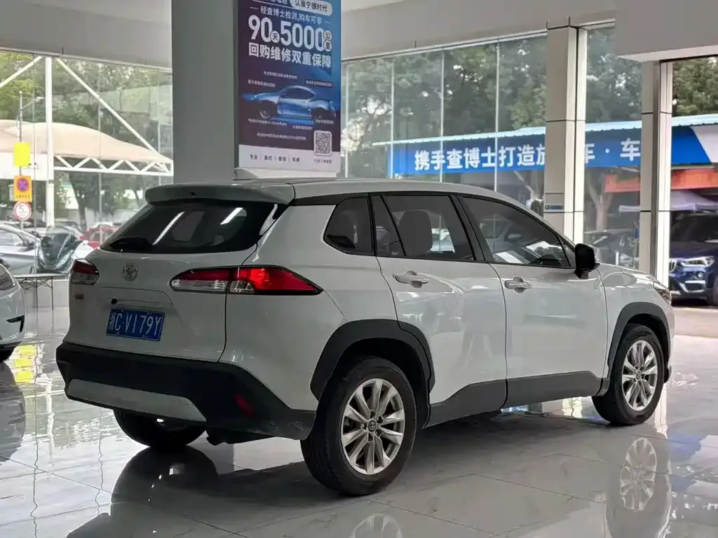 Toyota Corolla Cross 2024 из CN, фото 9