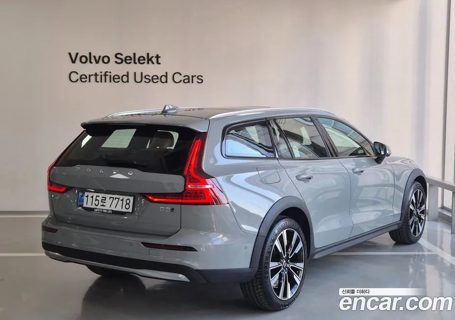 Volvo V60 — фото 2