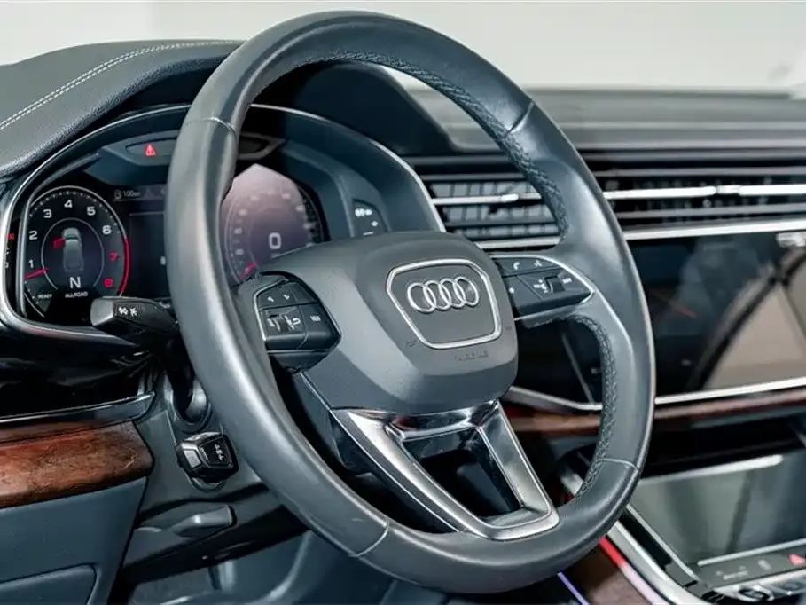 Audi Q7 2023 из CN, фото 10