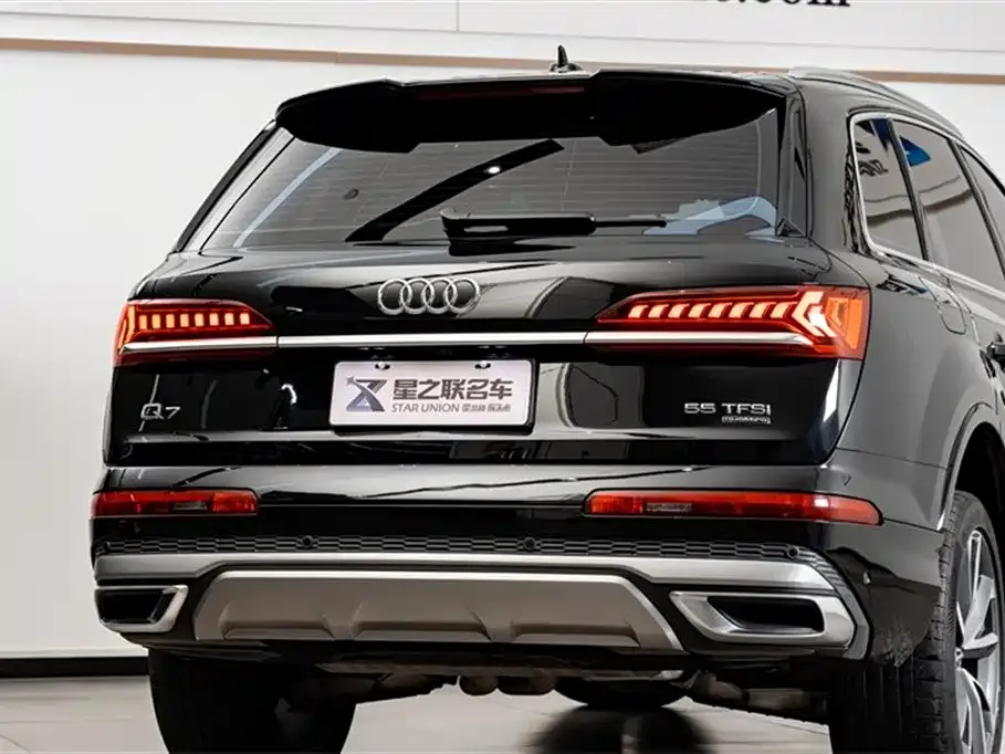 Audi Q7 2023 из CN, фото 8