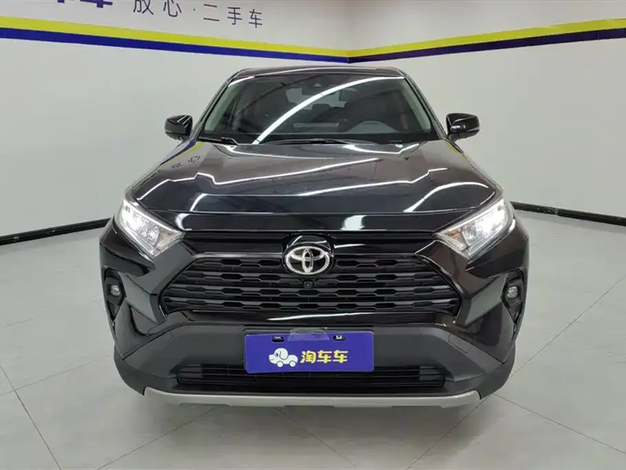 Toyota RAV4 — фото 2