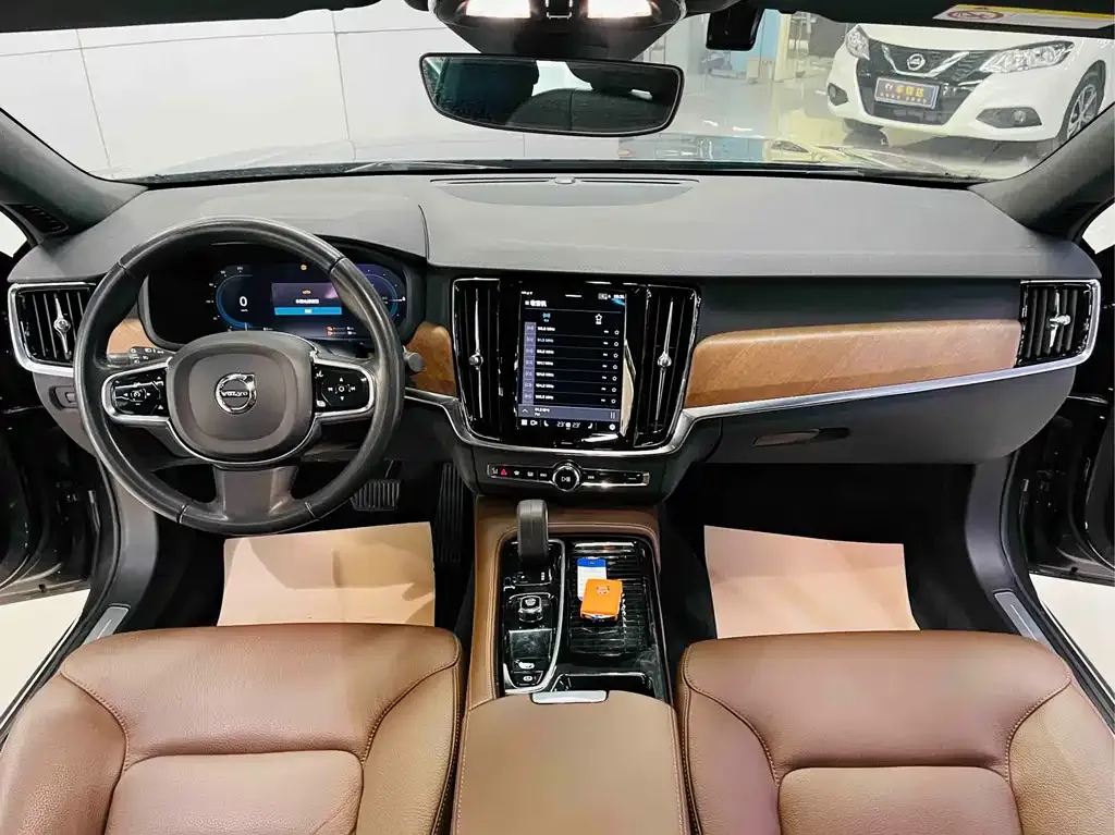 Volvo S90 PHEV 2022 из CN, фото 9