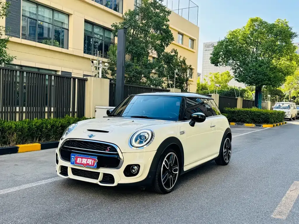 MINI Cooper (3-door) — фото 1