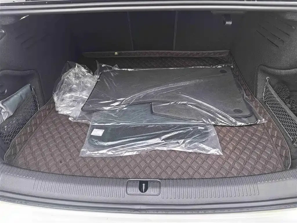 Audi A4L 2025 из CN, фото 8