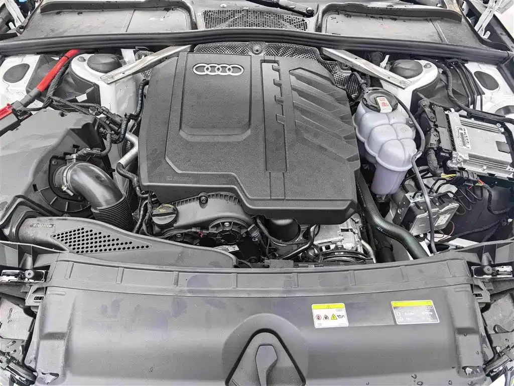 Audi A4L 2025 из CN, фото 9
