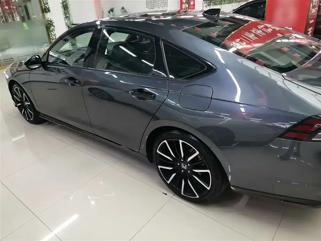 Honda Accord — фото 5