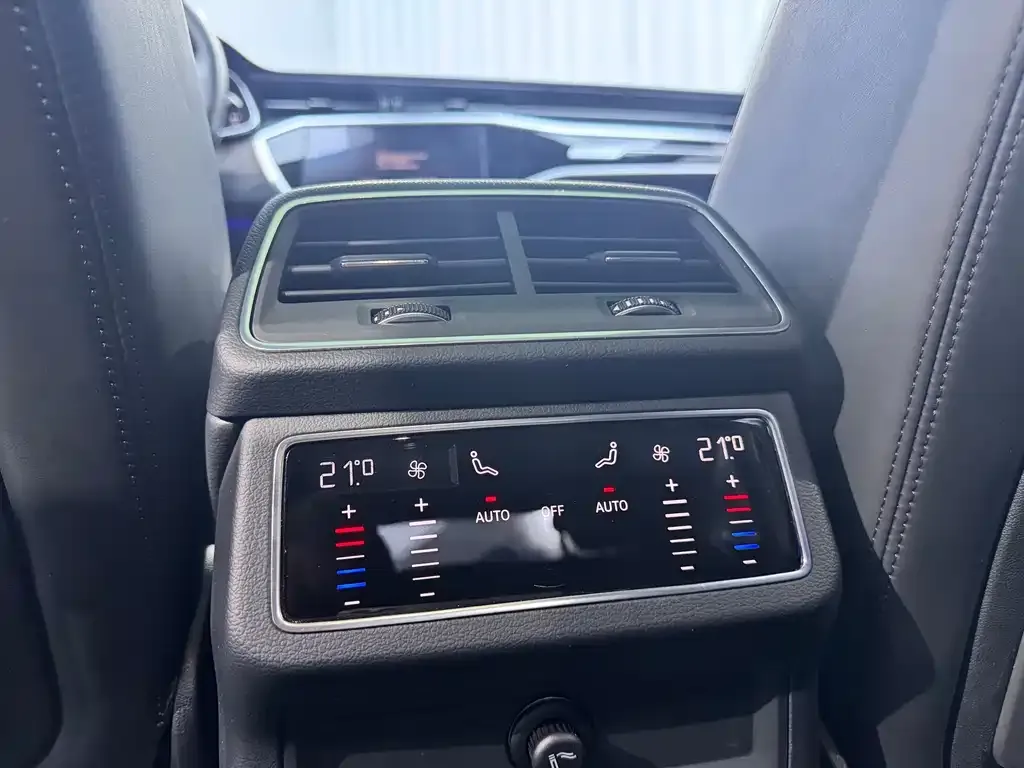 Audi A7 — фото 10