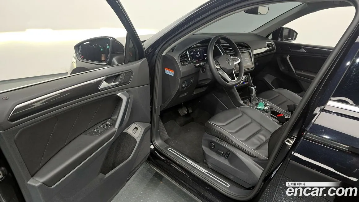 Volkswagen Tiguan — фото 10