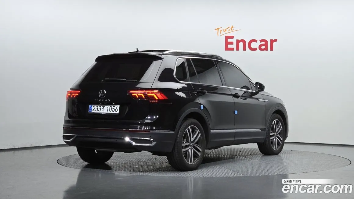 Volkswagen Tiguan — фото 2