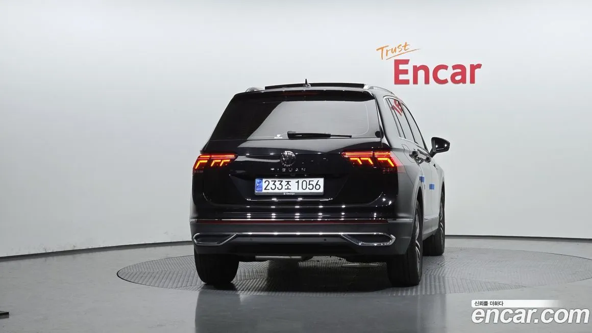 Volkswagen Tiguan — фото 4