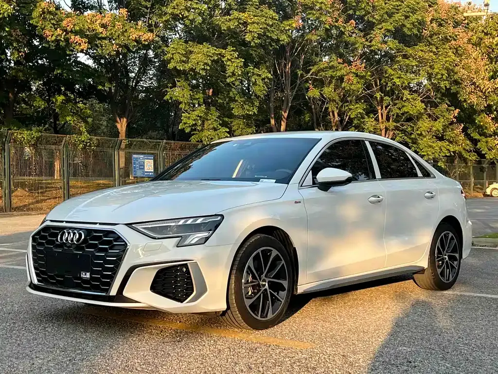 Audi A3 2021 из CN, фото 1