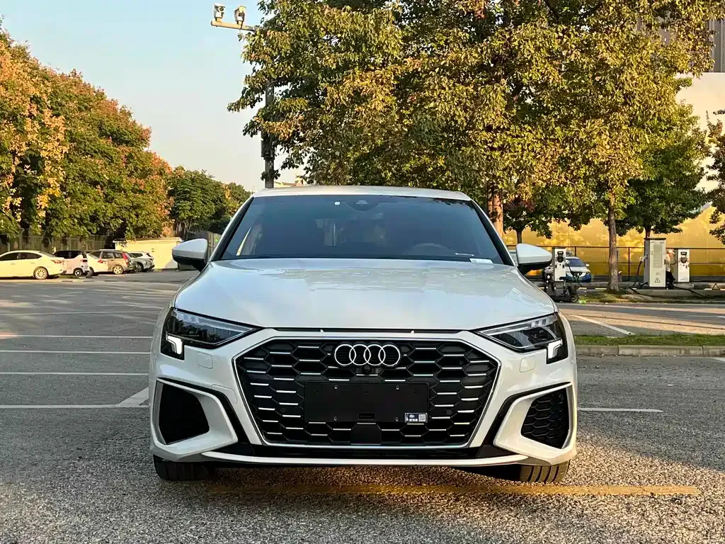 Audi A3 2021 из CN, фото 2