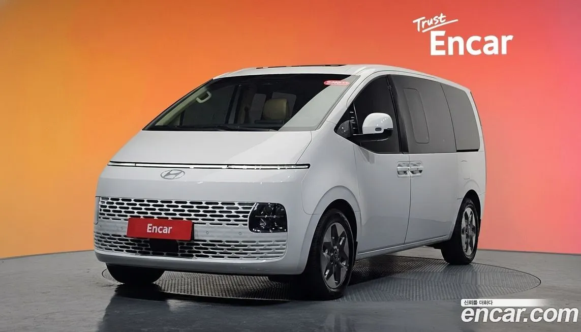 Hyundai Staria