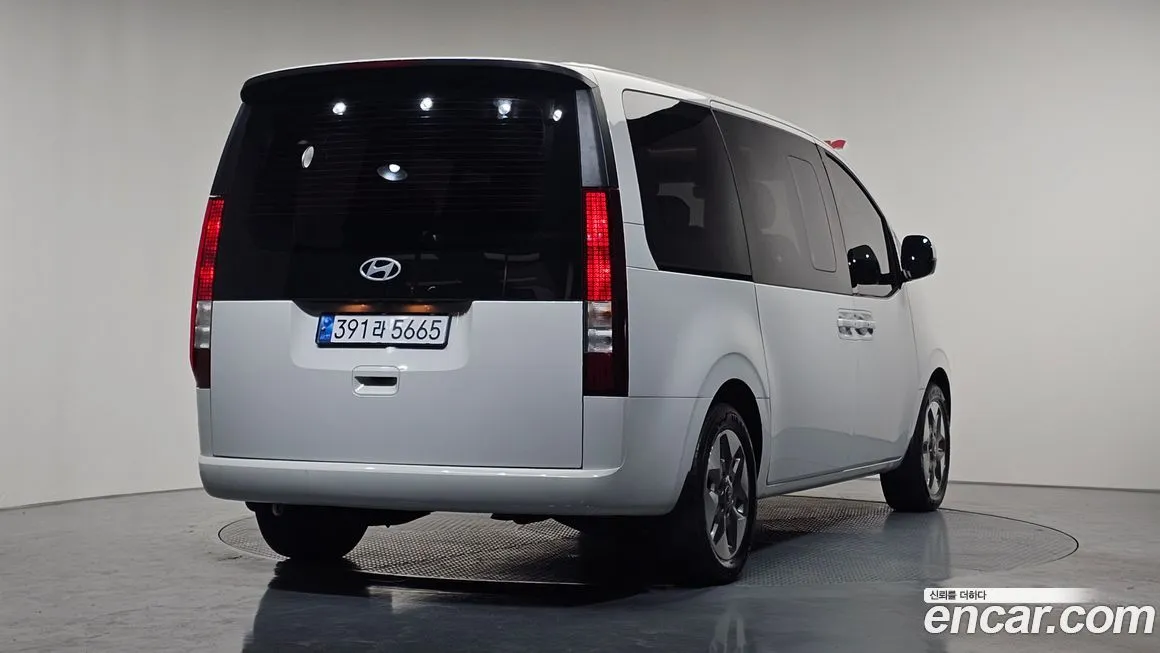 Hyundai Staria 2025 из KR, фото 2