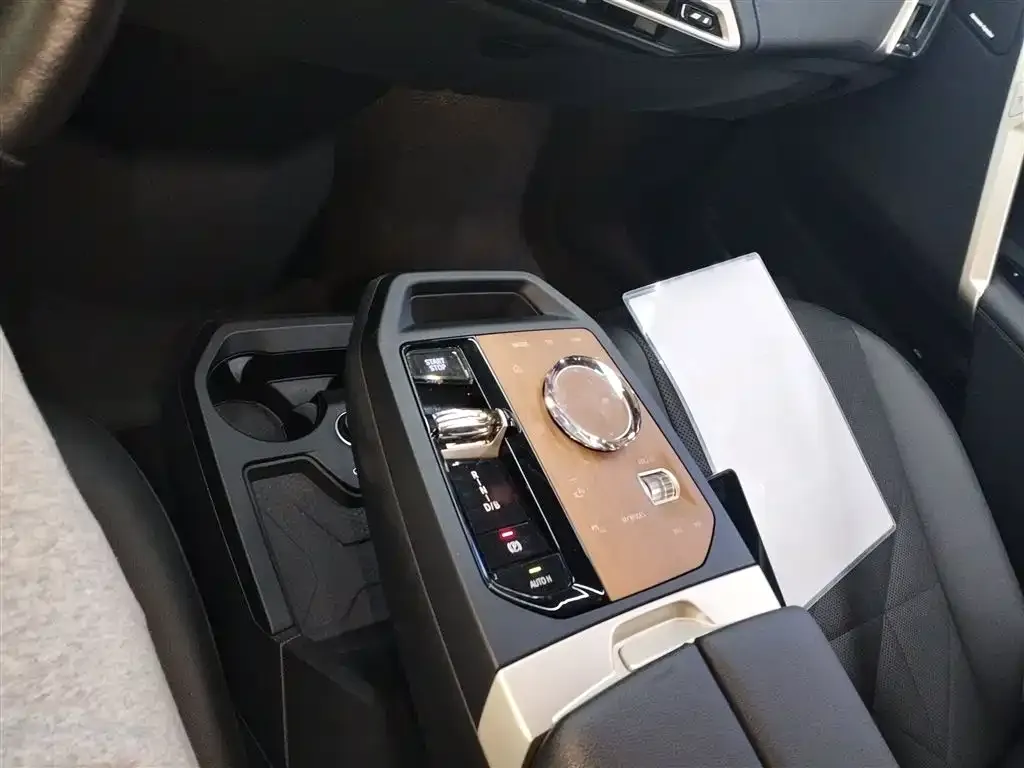 BMW iX 2022 из CN, фото 7