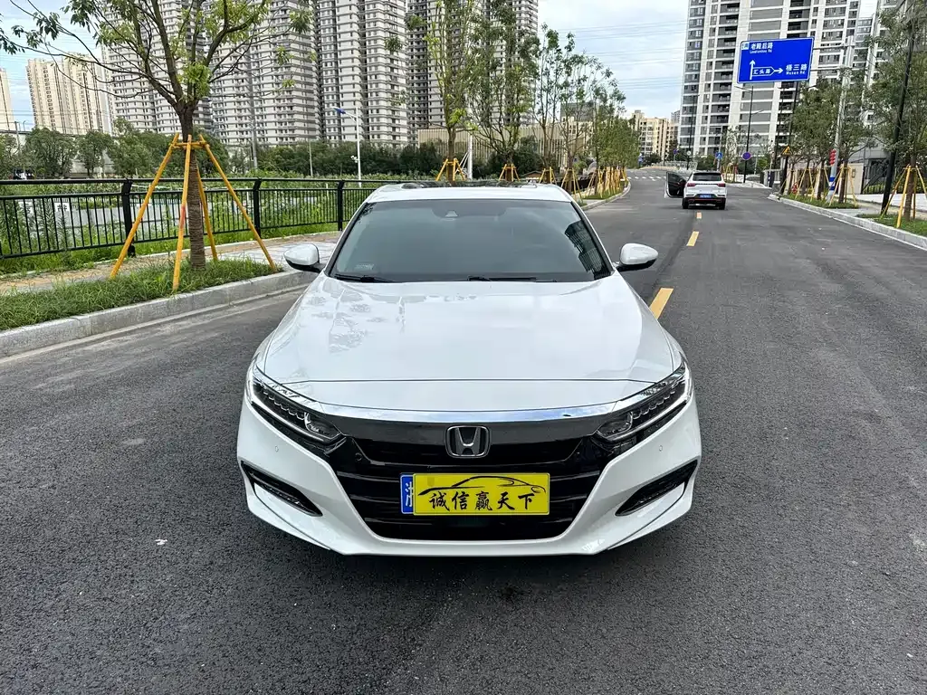 Honda Accord — фото 2
