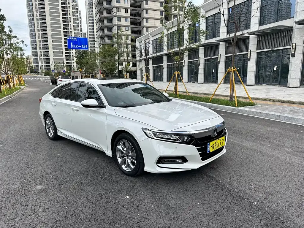 Honda Accord — фото 3