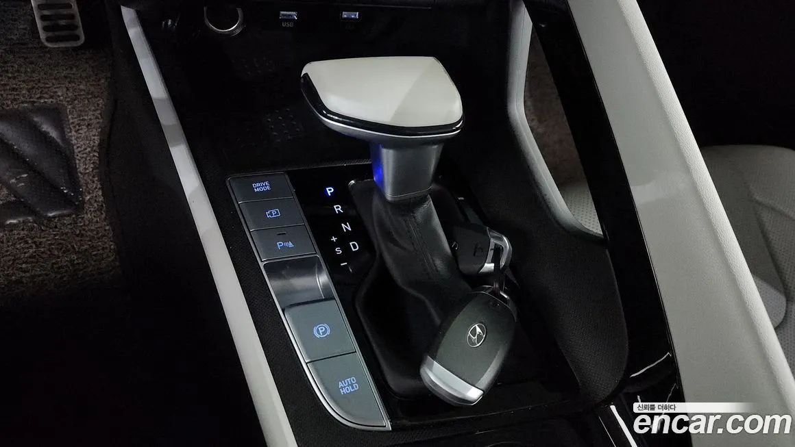Hyundai AVANTE — фото 9